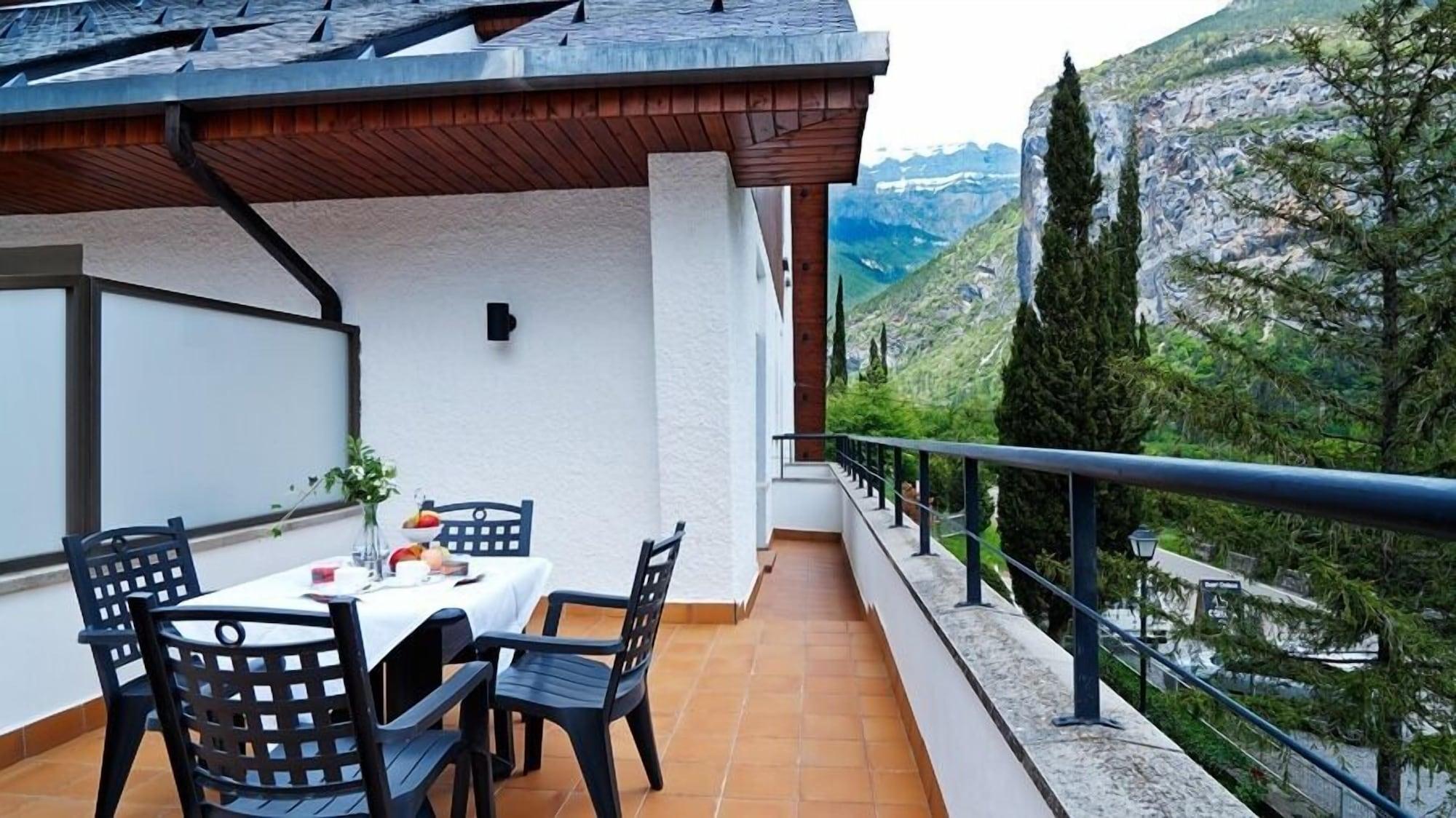 Hotel Silken Ordesa Torla Esterno foto