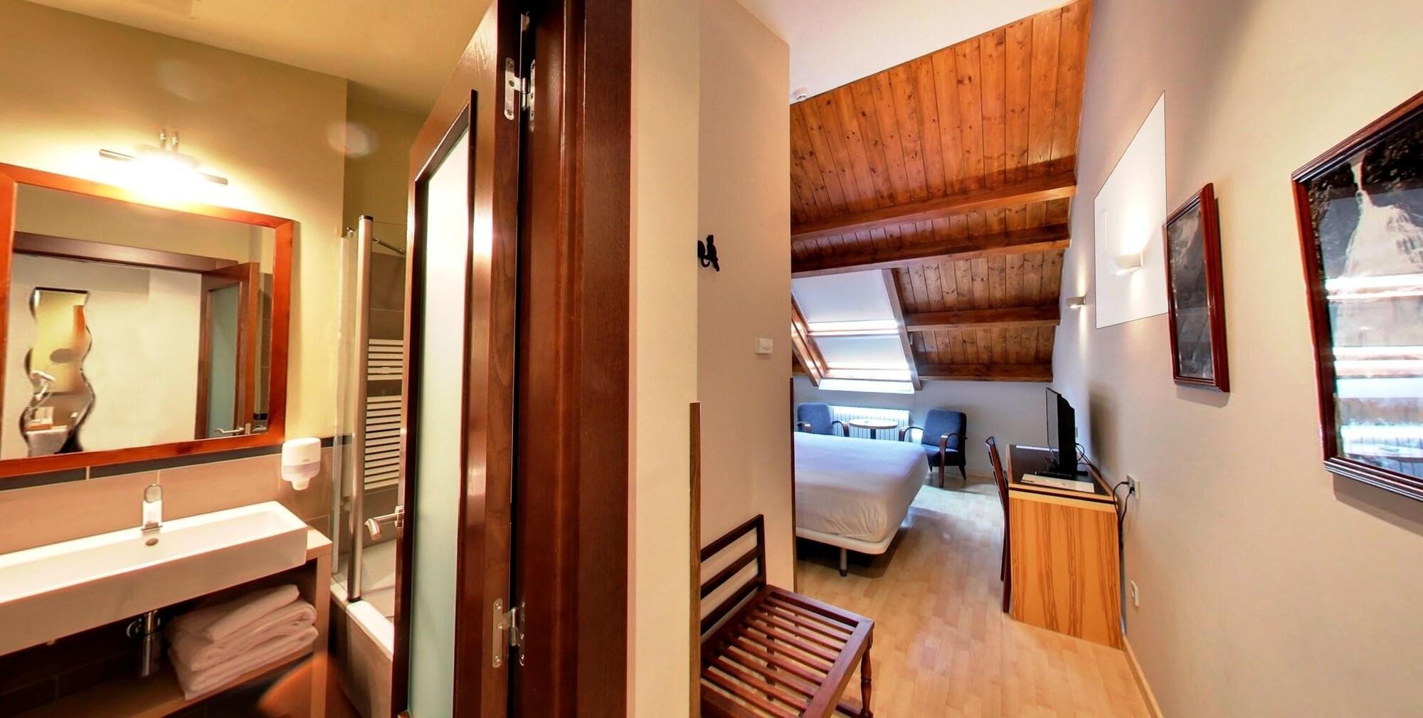 Hotel Silken Ordesa Torla Esterno foto